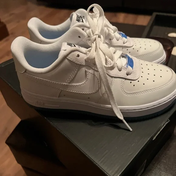 Nike Air Force 1 '07 LX UV Reactive W - Picture 1 of 5
